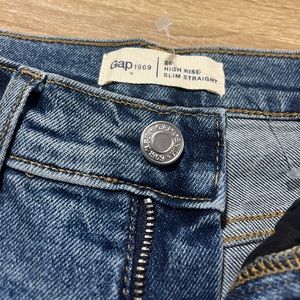 NWOT Gap High Rise Straight Leg Jeans - size 26 regular
